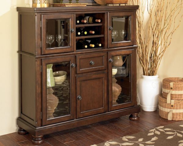 Picture of Porter Dining Room Server